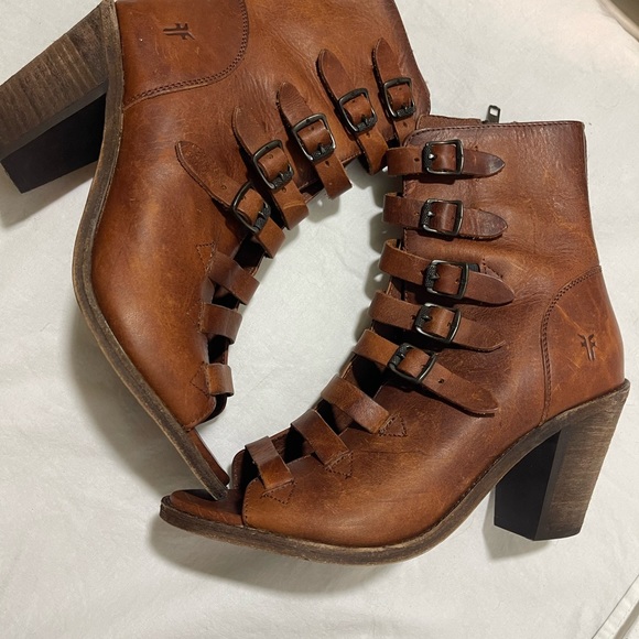 Heels Frye - Picture 7 of 13
